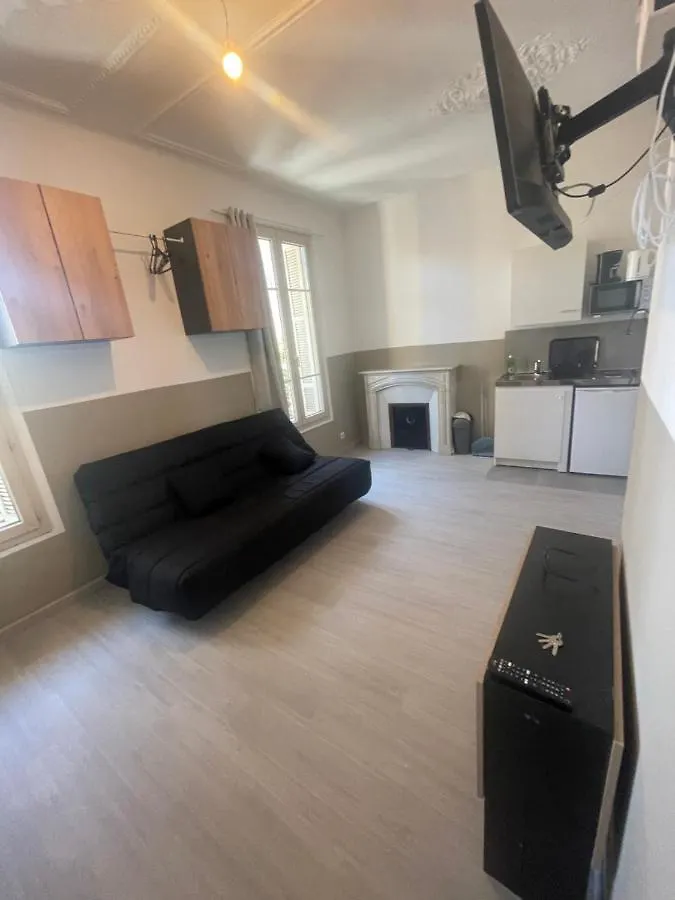 Petits Studios Tout Equipees Gare Nice