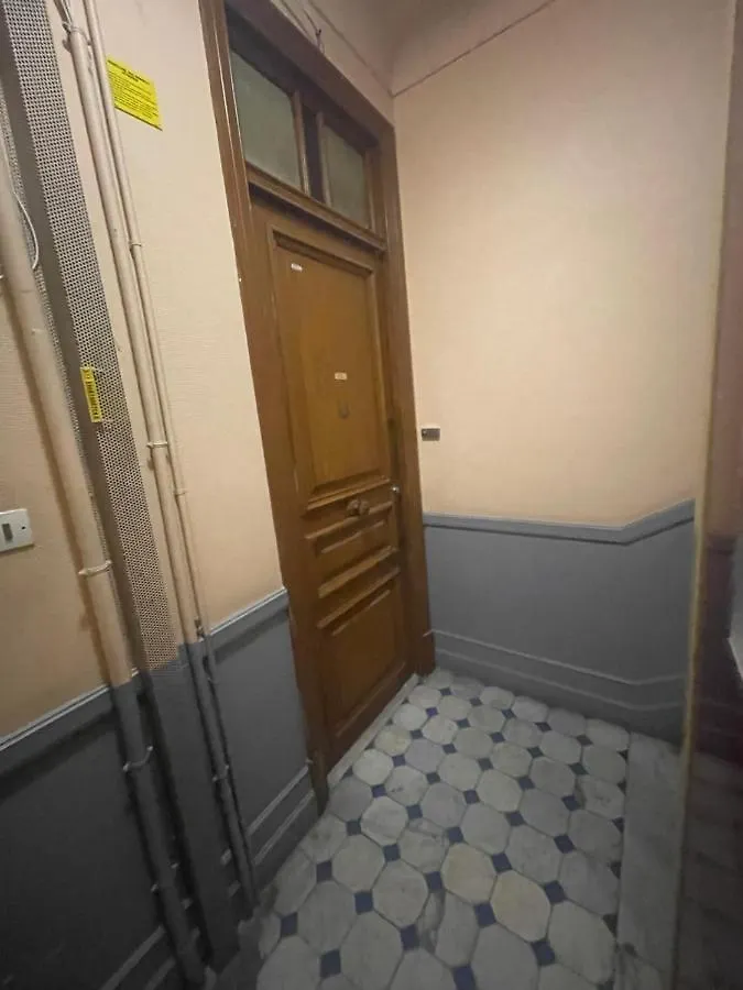 Apartment Petits Studios Tout Equipees Gare Nice